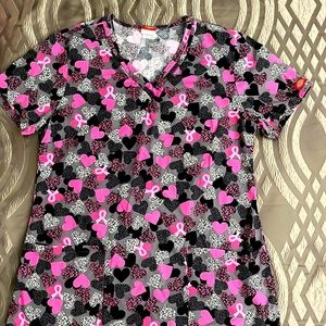 Scrub top size medium